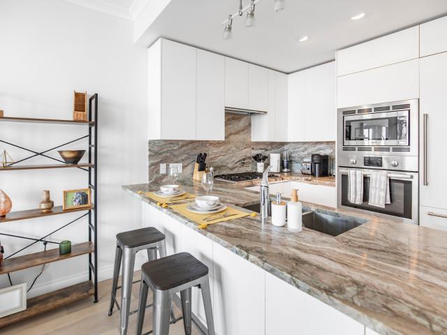 Fully Furnished Lower Lonsdale in North Vancouver Waterfront Sub Penthouse in Lower Lonsdale. [object Promise] for Rent