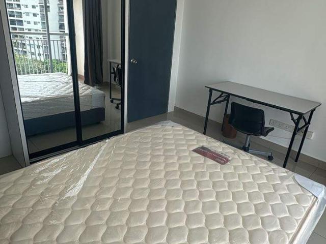 Fully furnished large medium room