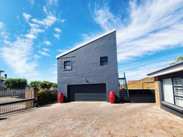 fully furnished! modern one bedroom.