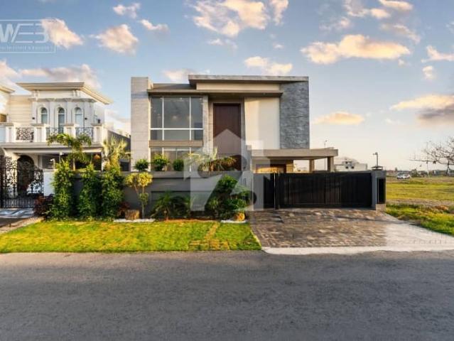 Fully Furnished Modern 1 Kanal House In DHA Phase 7 For Sale