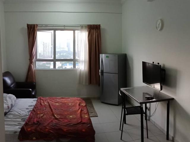 [Fully Furnished Master Medium Room] at Suria Jelatek Residence 3 minutes to Jelatek Station