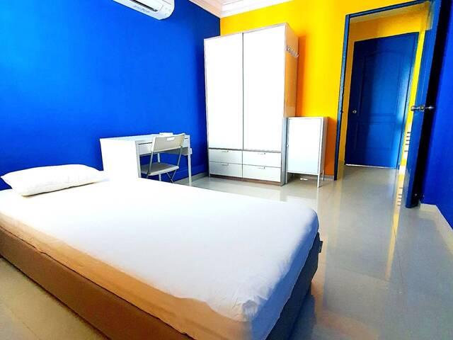 Fully Furnished Master Bedroom at West Coast Drive $1200/month Single Tenant Chinese Male