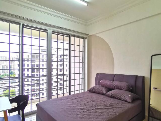 Fully Furnished Master Room at Putra Place, Bayan Indah
