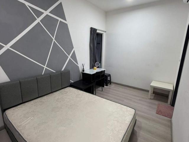 Fully Furnished Master room at The Holmes 2 Bandar Tun Razak
