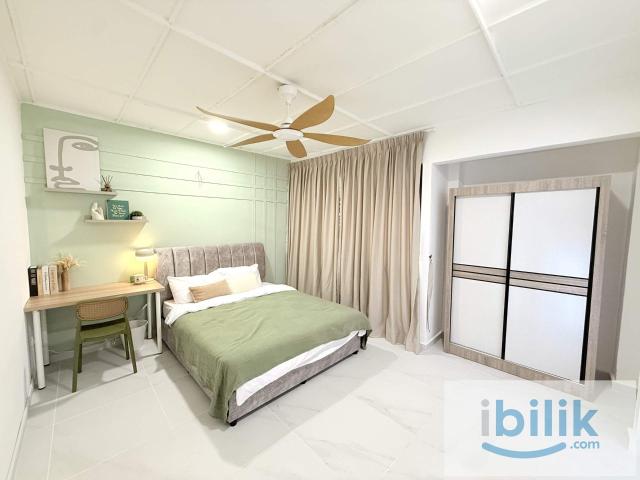 Fully furnished master room for mix gender unit! Very near to ss15 and inti college
