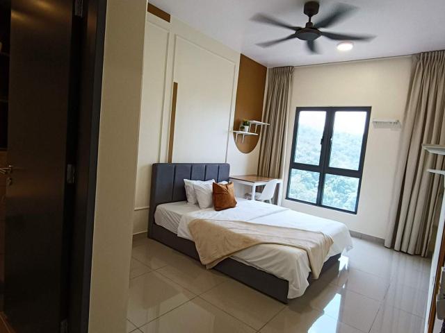 Fully Furnished Master Room I Taman Suntex MRT at your doorstep!