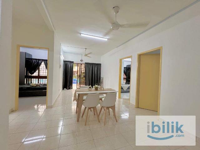 Fully Furnished Master Room w/ Private Bathroom @ Palm Spring | Near MRT Surian & IKEA