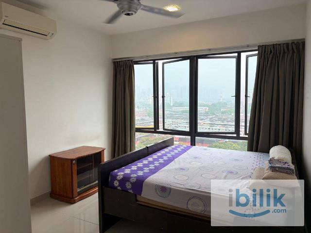 Fully Furnished Master Room With Attached Bathroom