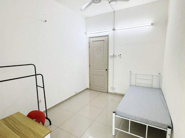 Fully Furnished Medium Room | Can Move In Immediately | Zero Deposit Available