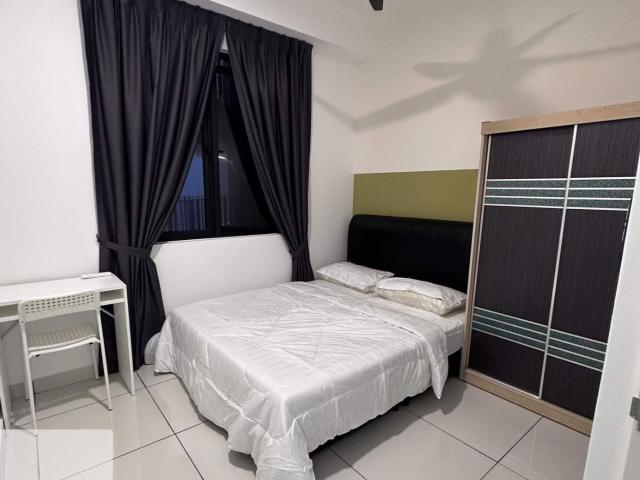 Fully Furnished Medium Room KL View Walking to Sunway Velocity MRT LRT Maluri Aeon