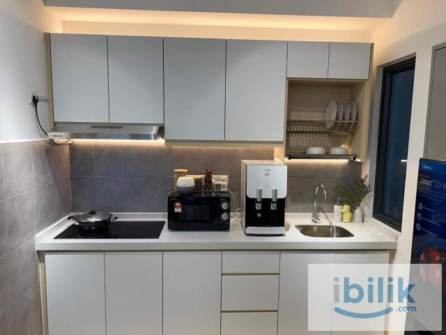Fully Furnished Medium Room, Ready Move In Mixed & Chinese Unit