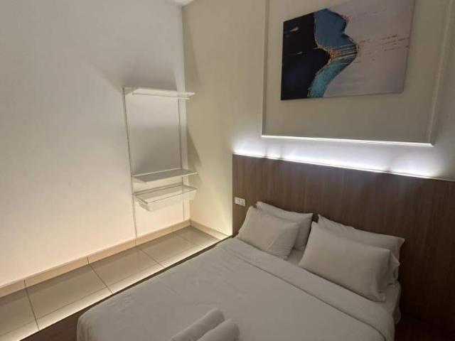 Fully furnished Middle Bedroom with Non sharing Bathroom at Amber Cove Premier Suite, Melaka Tengah, Melaka
