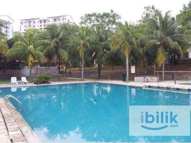 Fully Furnished Middle Female Room@Cyberia Smarthomes Cyberjaya