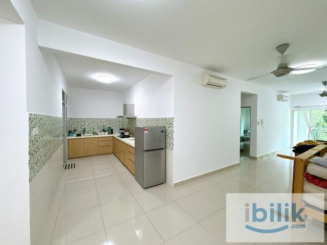 Fully Furnished Middle Room