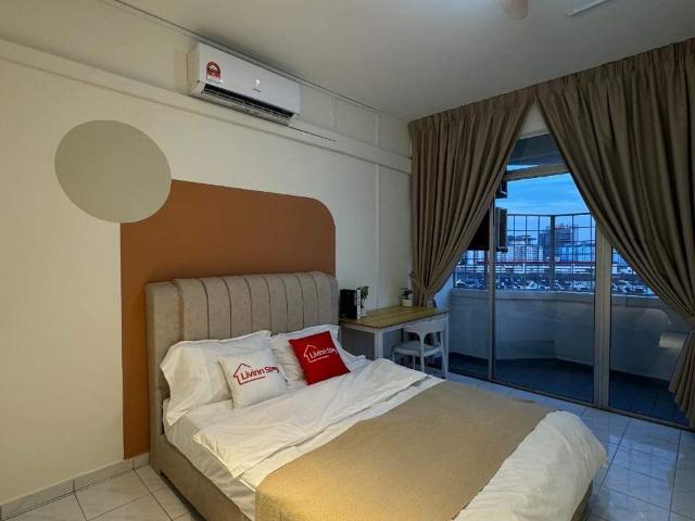 Fully Furnished Middle Room @ Bukit OUG | WiFi, Pool & Gym | RM750