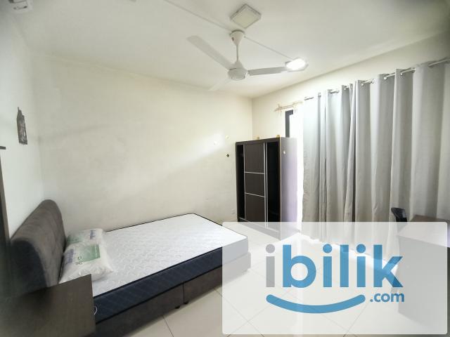 fully furnished middle room for rent at Windows on the park