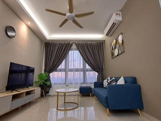 Fully Furnished MidLevel Nice KL City Swimming Pool View