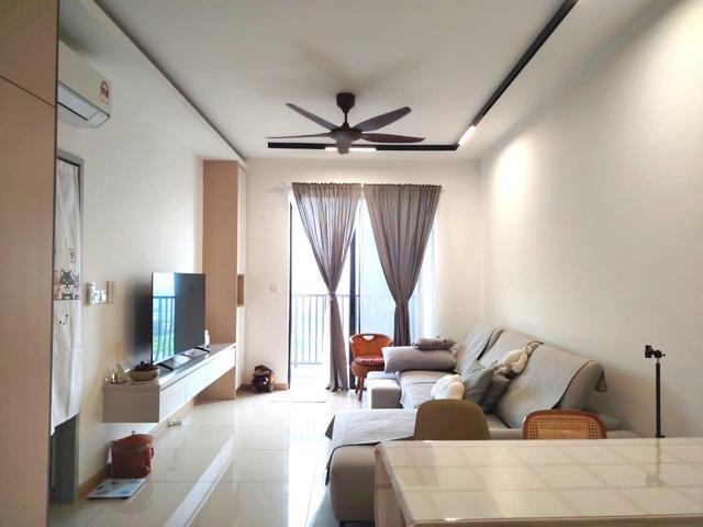 Fully Furnished Mira Shorea Park with Unblocked Lake View Freehold