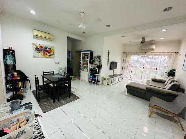 FULLY FURNISHED MURAH 1008SQFT EMas Villa w Balcony Sepang