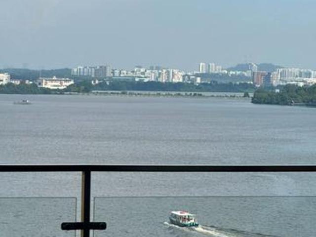 Fully Furnished Seaview Kings Bay Country Garden Danga Bay Condominium For Rent
