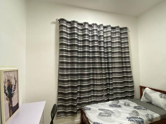 Fully Furnished Shared Room with Privacy Free Cleaning @ Utropolis Glenmarie