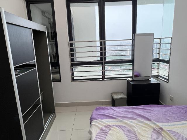 Fully Furnished Single Bedroom in 8 Kinrara Condo beside BK 5 LRT Station
