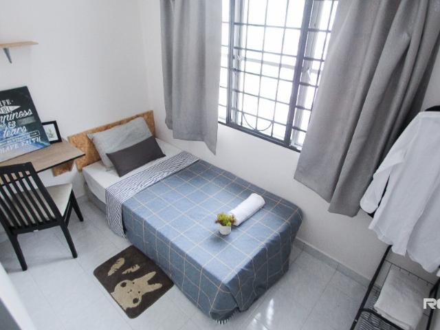 FULLY FURNISHED SINGLE ROOM AIRCONDITIONED IN KOTA DAMANSARA