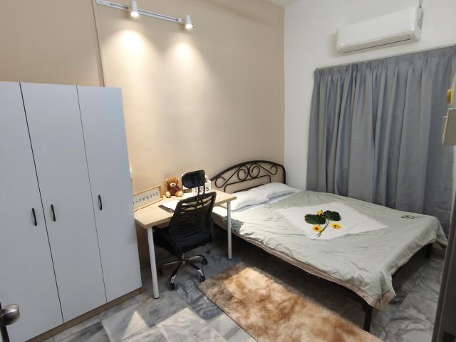 Fully Furnished Single Room at Puchong, IOI LRT/ Bandar Puchong Jaya/ Bandar Puteri