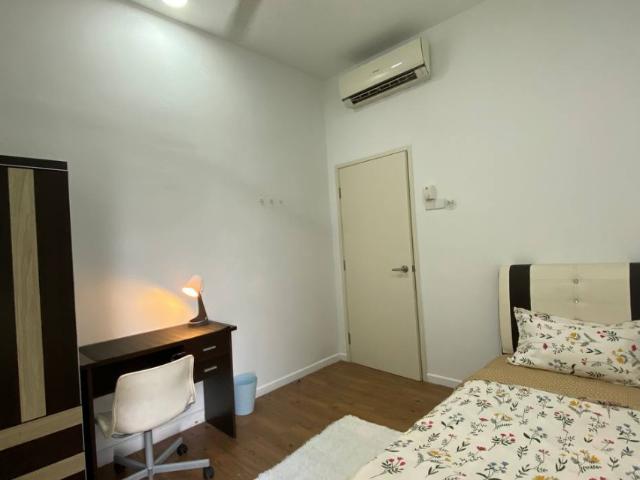 Fully Furnished Single Room @ Utropolis Glenmarie