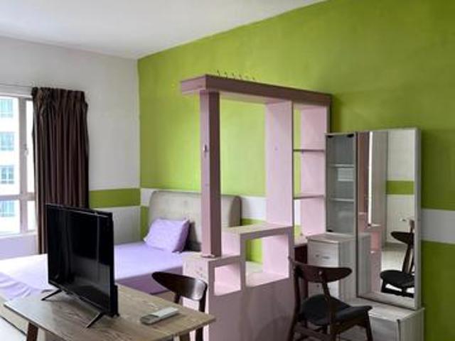 Fully Furnished Studio next to CIMB bank 5 minutes to CIQ