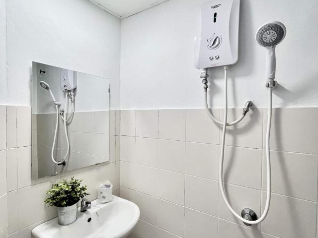 Fully furnished studio at Bukit Damansara Direct Link to MRT Nearby Bukit Bintang, Pavillion, KL City Centre, Bangsar