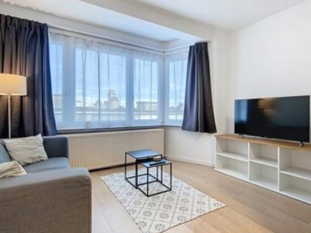 Fully furnished studio apartment!