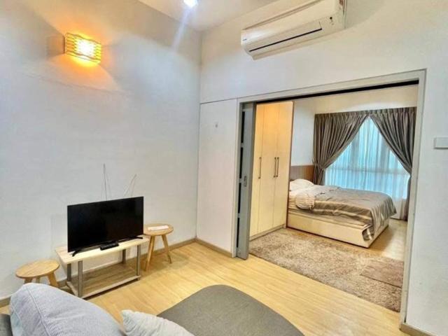 Fully Furnished Studio Room with Private Bathroom For rent at Gurney Paragon Residences