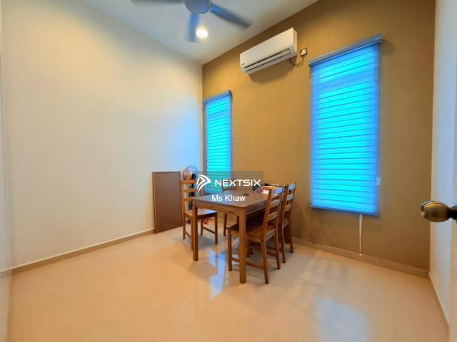 Fully Furnished Studio With 2 Carparks For Sale @ Cornell Edusentral