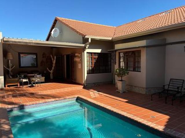 fully furnished stunning upmarket po.