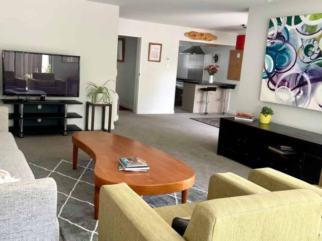 Fully Furnished Stylish Townhouse in Prime Fendalton Location