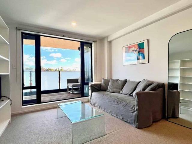 Fully furnished sun trap