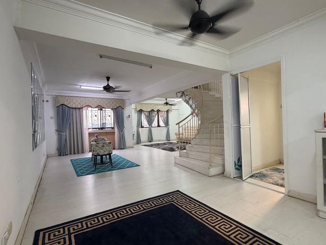FULLY FURNISHED PENTHOUSE Putra Villa Condominium Setapak KL
