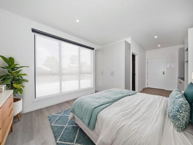 FULLY FURNISHED, PRIVATE ROOM + PRIVATE ENSUITE INCLUDING ALL BILLS AVAILABLE NOW PREMIUM ACCOMMODATION IN MELTON