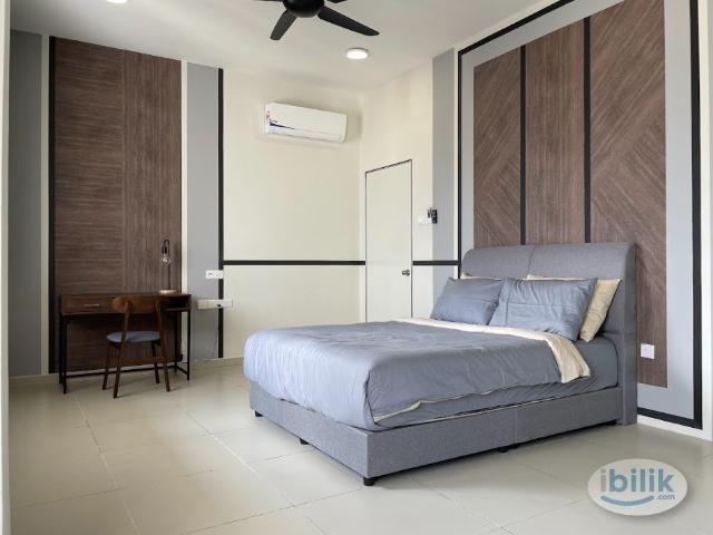 Fully Furnished Queen Bedroom ️ at The Andes Villa Condo, Bukit Jalil