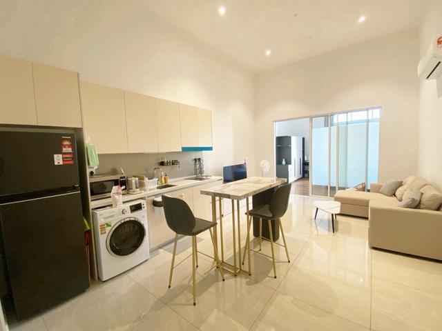 Fully Furnished Quill Residence near QuillCityMall Majestic Infinitu