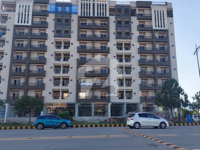 Fully Furnished Royal Mall 3 Bed 1800 Sqft Luxury Apartment For sale