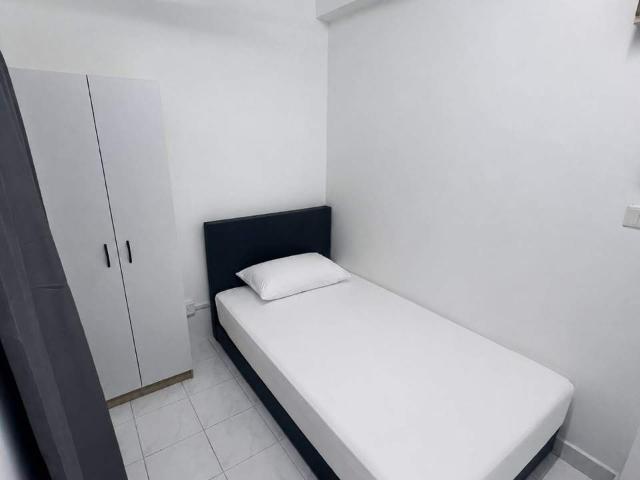 Fully Furnished Room For Male Only