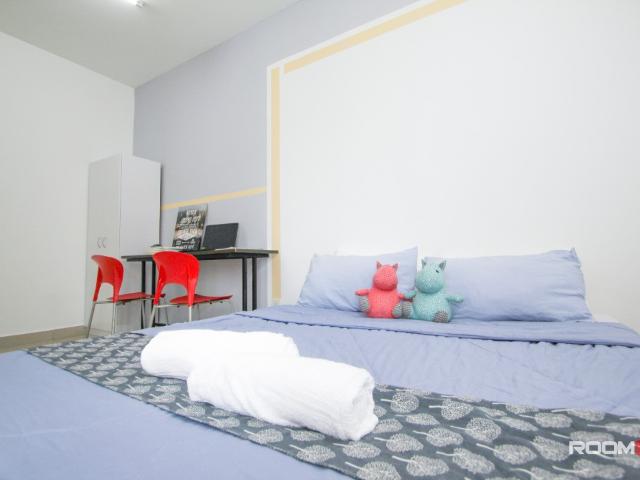 FULLY FURNISHED room for rent at kota damansara next to Segi University
