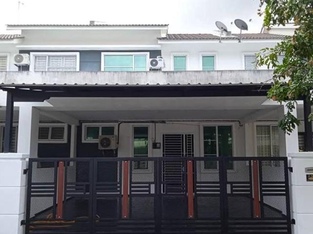 Fully Furnished Renovated Double Storey Terrace Taman Tunku Sarina