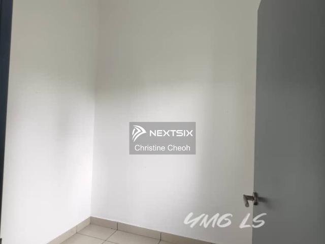 Fully Furnished Renovated Extended Corner