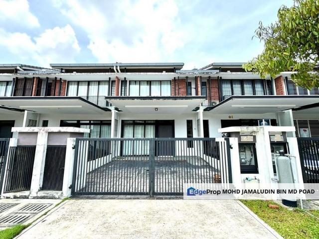 FULLY FURNISHED & RENOVATED UNIT Double Storey Elmina Valley, Shah Alam For Sale!