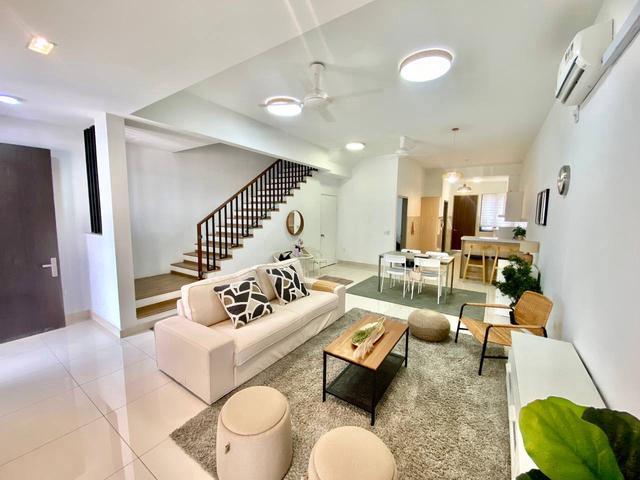 FULLY FURNISHED RENOVATED 2 STOREY LINK HOME ELMINA GREEN 1 Shah Alam