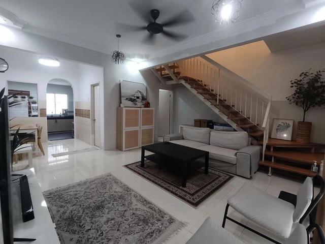 Fully Furnished Renovated 2 Storey SP8 Bandar Saujana Putra For Sale