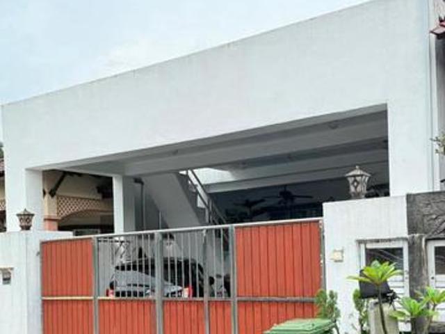 FULLY FURNISHED RENOVATED 4 BEDROOMS Cheras Alam Damai 1storey House